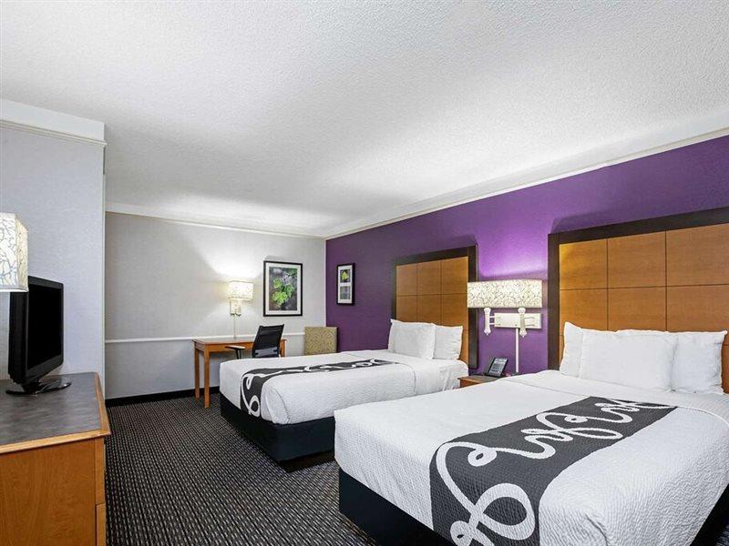 Hotel La Quinta By Wyndham Sacramento North 3*