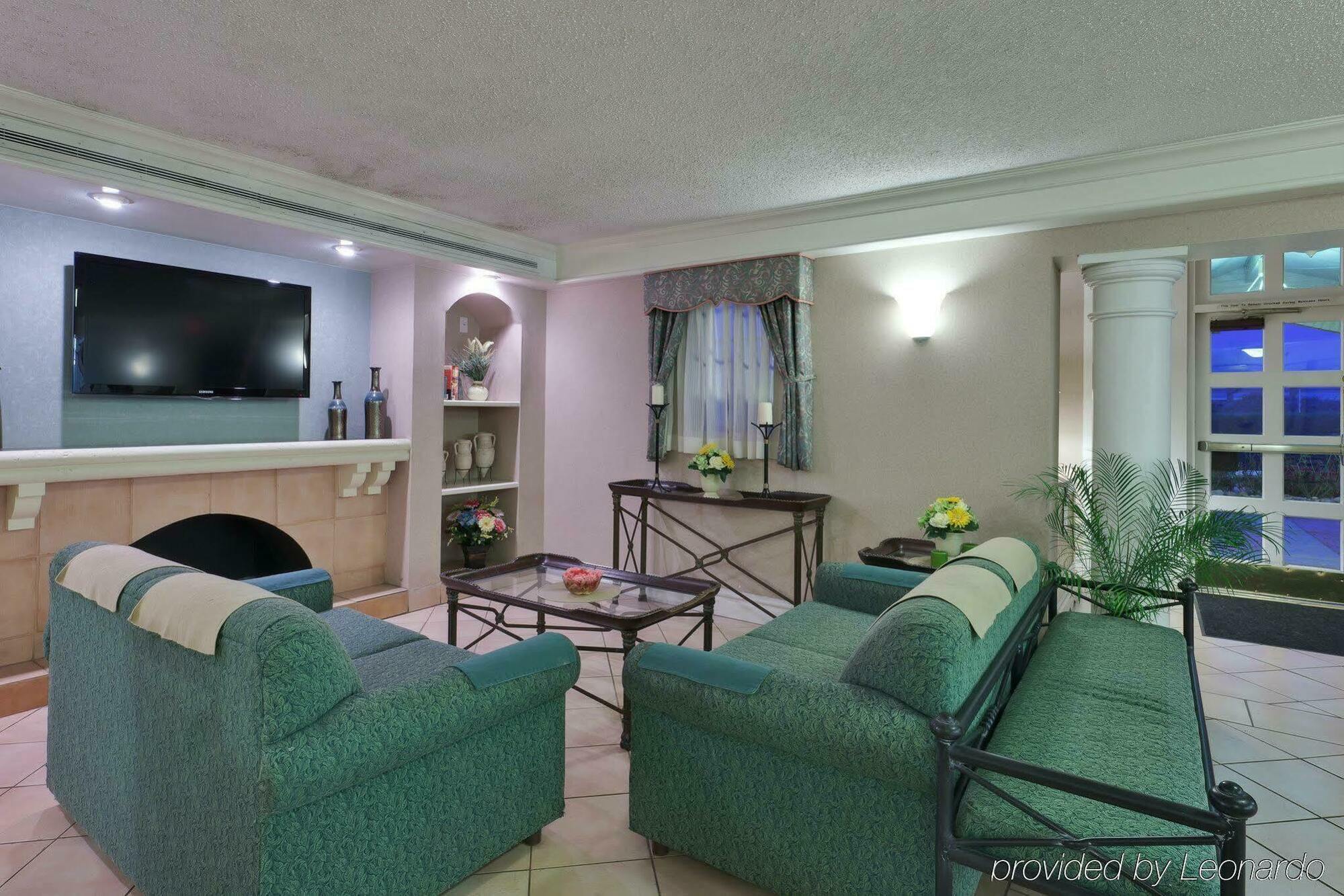 La Quinta By Wyndham Sacramento North Carmichael